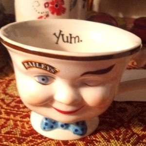 Bailey's Wink  Set 2 Mugs 8 oz  Porcelain. Male and Female Bailey's.